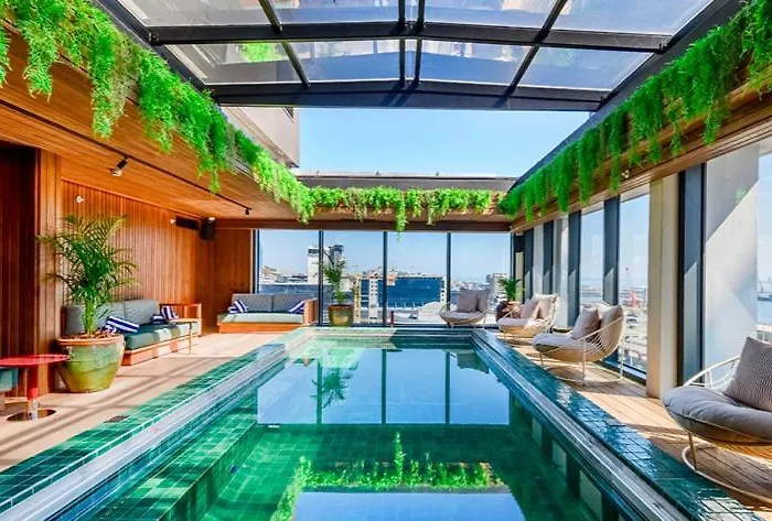 Rockerfeller Private Hotel Suites